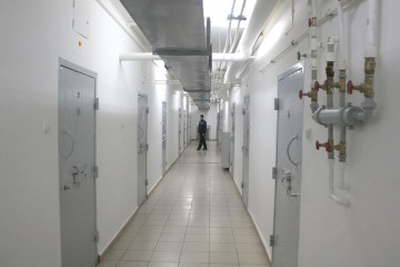 Cristos, certat cu legea. Iar a făcut-o lată!
